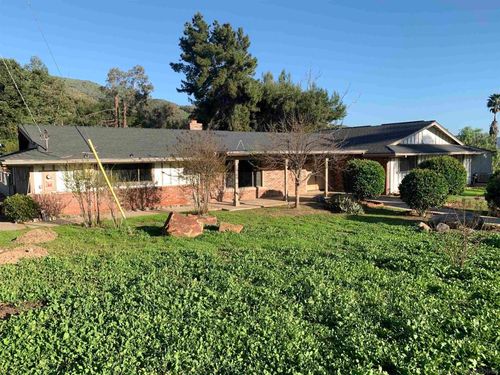 9109 Huntley Rd, Fallbrook, CA, 92028-9218 | Card Image