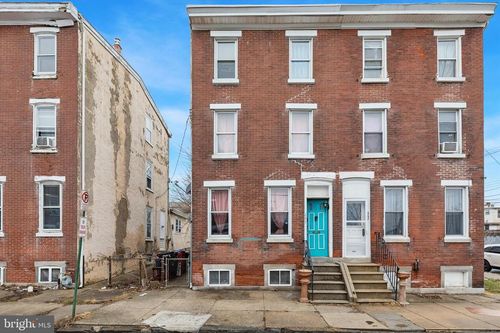 665 Corson St, NORRISTOWN, PA, 19401-3748 | Card Image