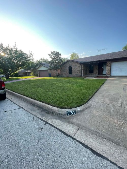 737 Ash Street, Burleson, TX, 75028 | Card Image