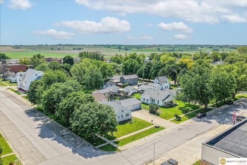 42 6th St, Woodbine, IA, 51579-1143 | Card Image