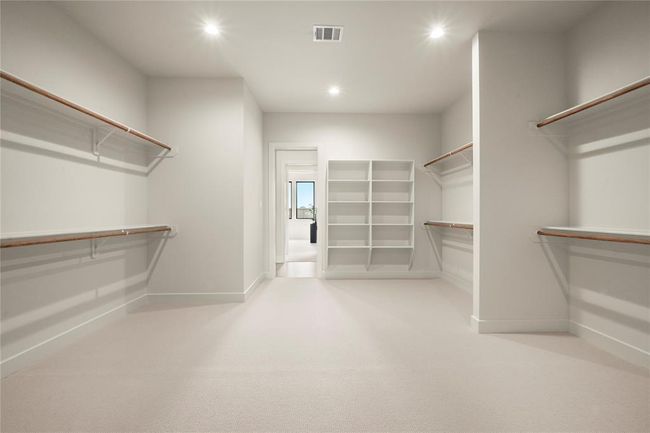 Primary Closet | Image 19
