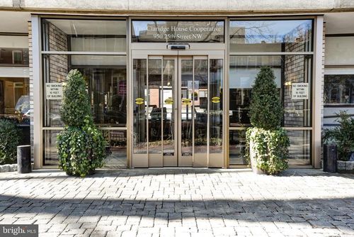 apt-317s-940 25th St Nw, WASHINGTON, DC, 20037-2115 | Card Image