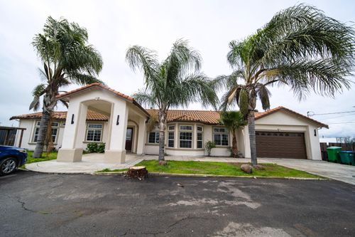 3335 S El Dorado Street, Stockton, CA, 95206 | Card Image