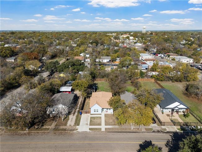 1917 Summer Ave, House other with 3 bedrooms, 2 bathrooms and null parking in Waco TX | Image 24