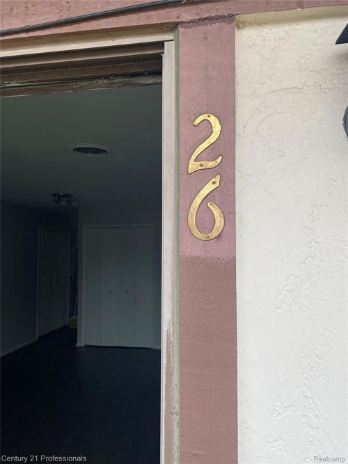apt-26-29900 Grand Oaks Dr, Warren, MI, 48092-4679 | Card Image