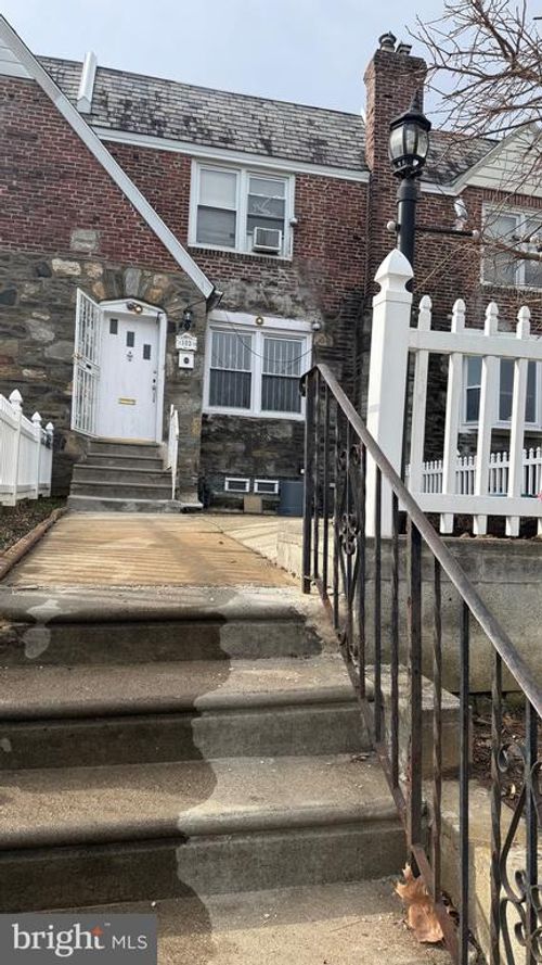 103 Academy Ln, UPPER DARBY, PA, 19082-1301 | Card Image