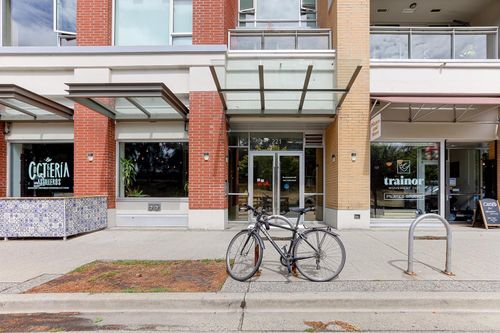 805-221 Union St, Vancouver, BC, V6A0B4 | Card Image