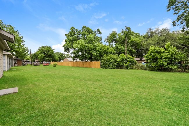 1304 N Brazos Ave, House other with 3 bedrooms, 2 bathrooms and null parking in Cleburne TX | Image 20