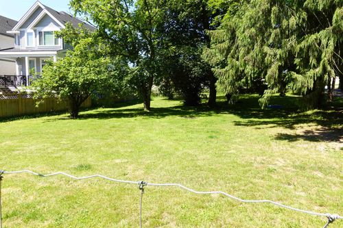 11052 240 St, Maple Ridge, BC, V2W1H6 | Card Image