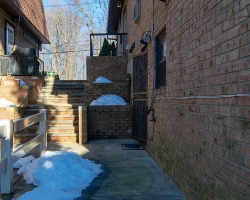 1-61 233rd St, Oakland Gardens, NY, 11364-2430 | Card Image