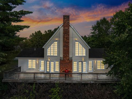 320 Sun Valley Rd, Morristown, VT, 05661-8357 | Card Image