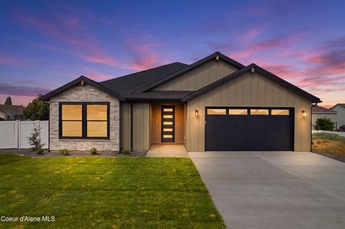 3223 N Van Winkle St, Post Falls, ID, 83854-0165 | Card Image