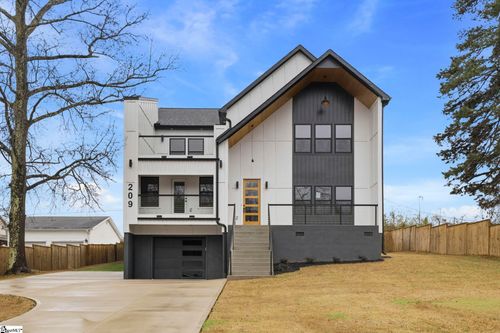 209 Redmond Dr, Fountain Inn, SC, 29644-2203 | Card Image