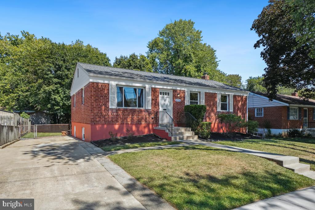 Oxbow Rd, Rockville, MD 20852