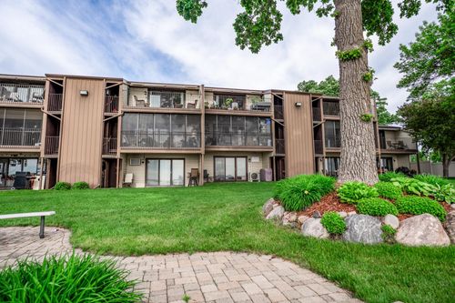 102-151 Lake Ave N, Spicer, MN, 56288-8632 | Card Image
