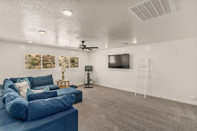 Upstairs Living Room | Image 65