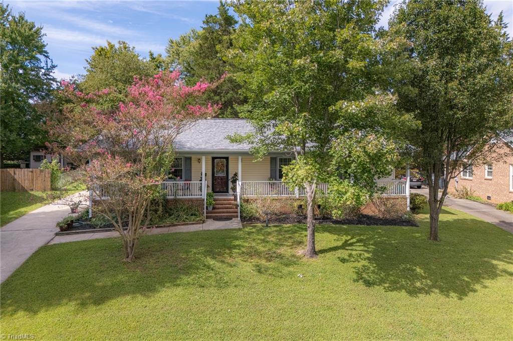 Robinridge Rd, Greensboro, NC 27410