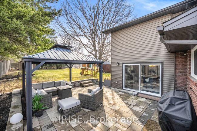 109 Thomas St, House other with 4 bedrooms, 3 bathrooms and 4 parking in Cambridge ON | Image 32