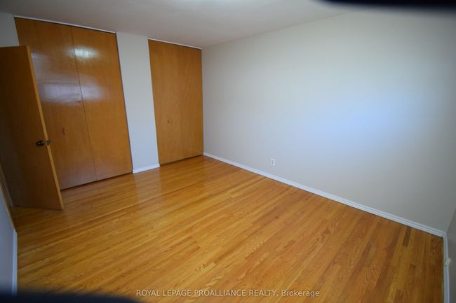 8 Walden Cir, House other with 3 bedrooms, 1 bathrooms and 4 parking in Belleville ON | Image 7