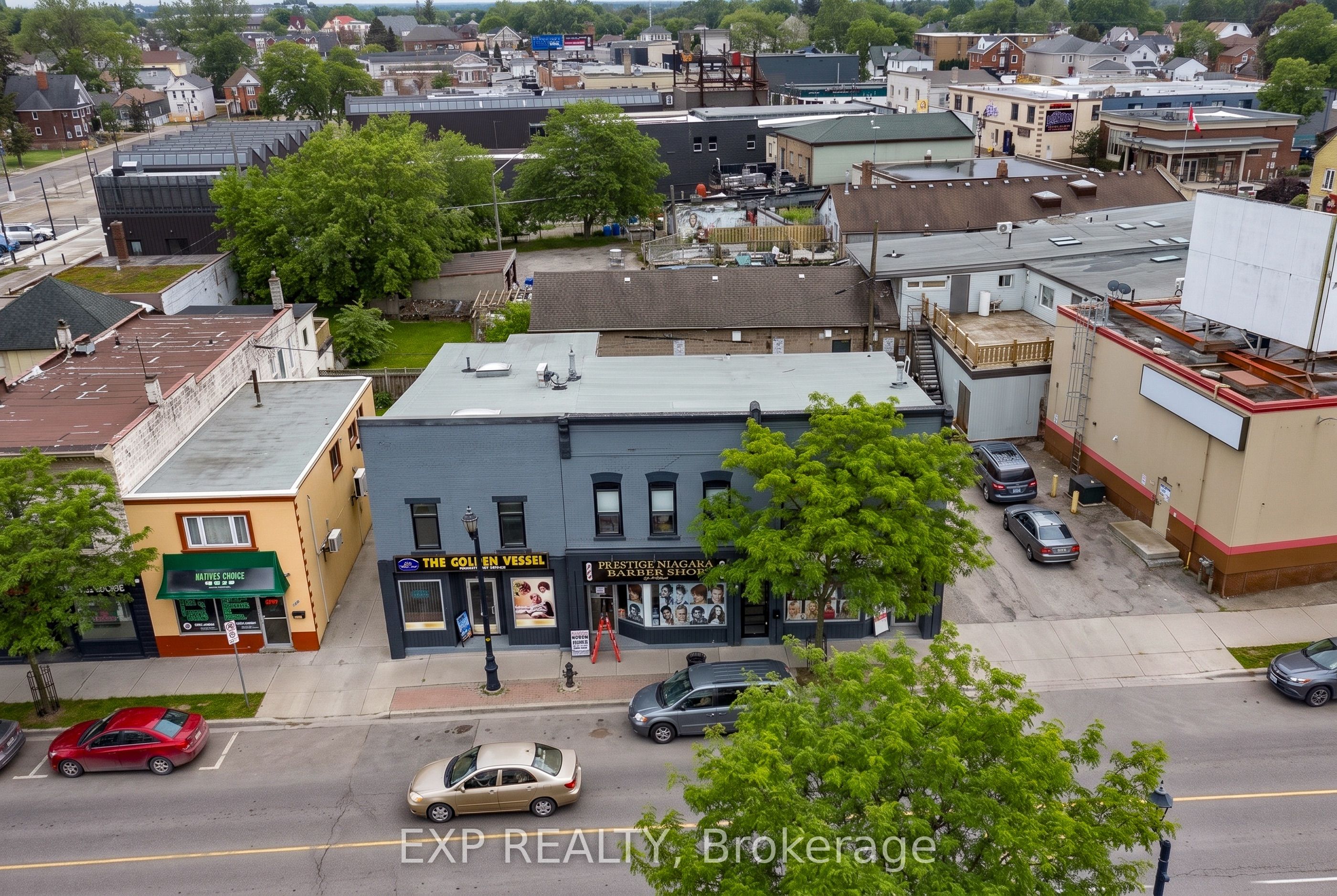 Commercial Sale in Niagara Falls 3