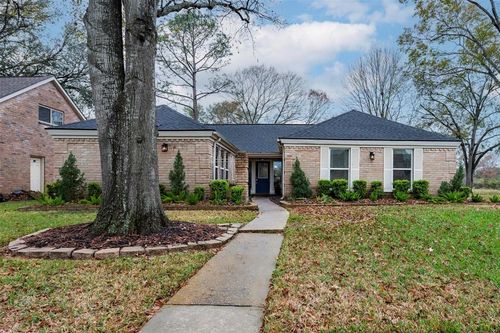 15914 Elwood Dr, Jersey Village, TX, 77040-2142 | Card Image