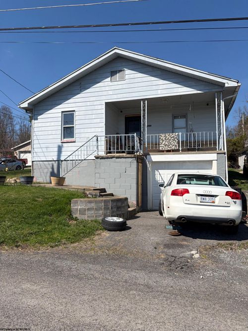 205 Violet St, Fairmont, WV, 26554-1869 | Card Image