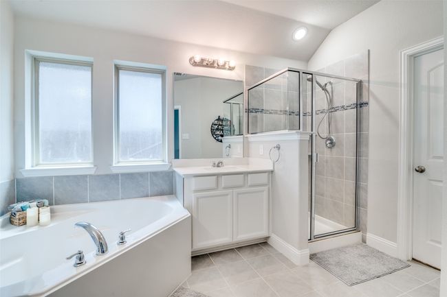 2085 Avondown Rd, House other with 3 bedrooms, 2 bathrooms and null parking in Forney TX | Image 17