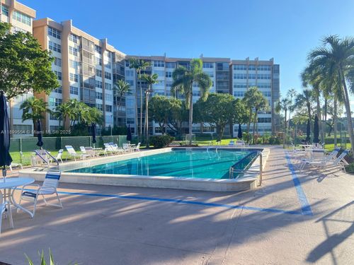 apt-321-1200 Saint Charles Pl, Pembroke Pines, FL, 33026-3330 | Card Image