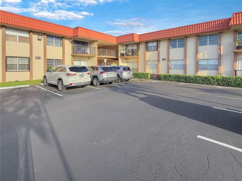 251-10411 SW 108th Ave, Miami, FL, 33176 | Card Image