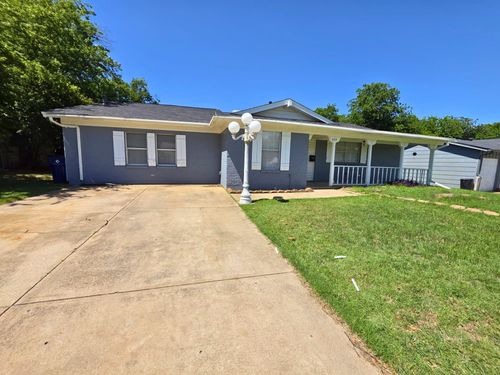 209 E Eller Ave, Crowley, TX, 76036-3207 | Card Image
