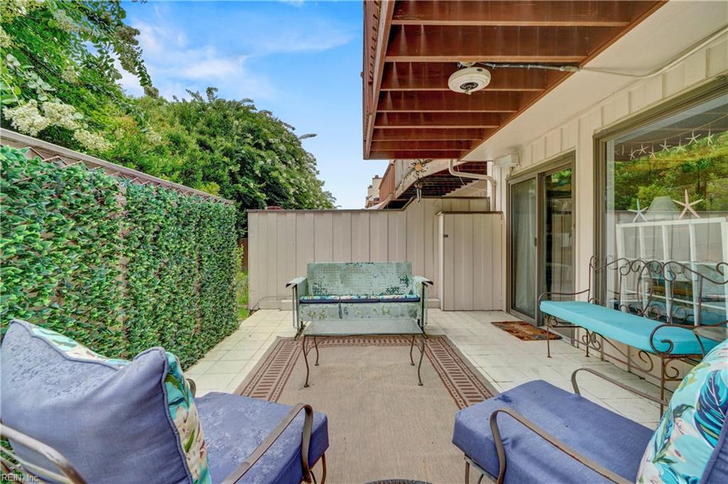 20 Sandie Point Lane, For Sale in Portsmouth Zoocasa