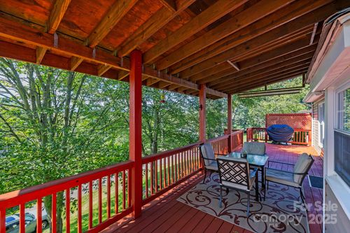 201 Acorn Ln, Clyde, NC, 28721-7510 | Card Image