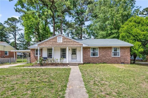 448 Morningside Dr, Fayetteville, NC, 28311-1520 | Card Image