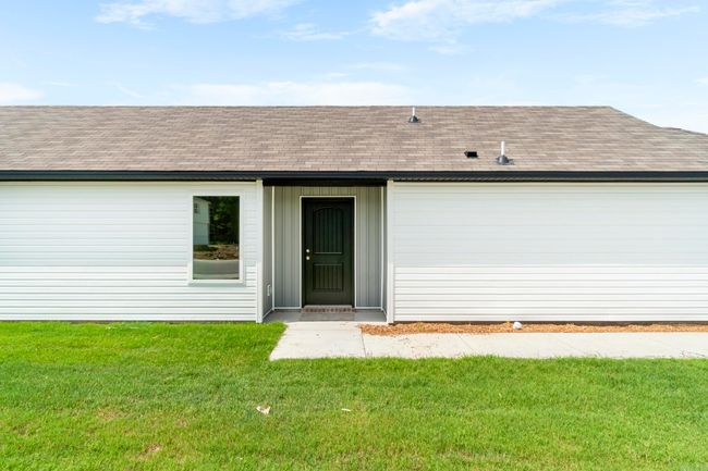 8201 Stacy Ln, House other with 2 bedrooms, 2 bathrooms and null parking in Little Rock AR | Image 4