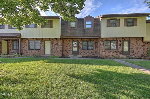 4-127 Oakcrest Cir, Bristol, VA, 24201-3067 | Card Image