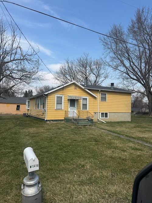 W1416 Locust Rd, BLOOMFIELD, WI, 53128 | Card Image