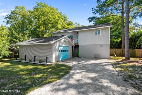 106 Pilot Pl, New Bern, NC, 28562-8843 | Card Image