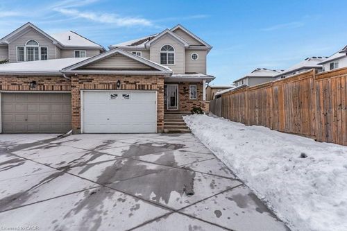 102 Marston Cres, Cambridge, ON, N3C4G4 | Card Image