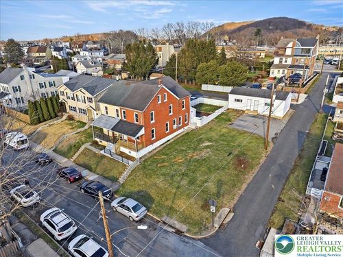 937 S Meadow St, Allentown, PA, 18103-3420 | Card Image