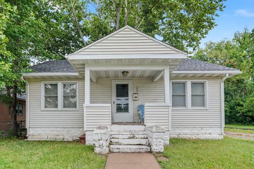 140 Argyle St, Waterloo, IA, 50703-3701 | Card Image
