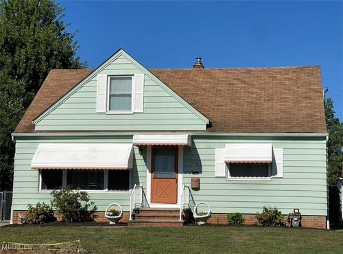 409 E 310th St, Willowick, OH, 44095-3711 | Card Image