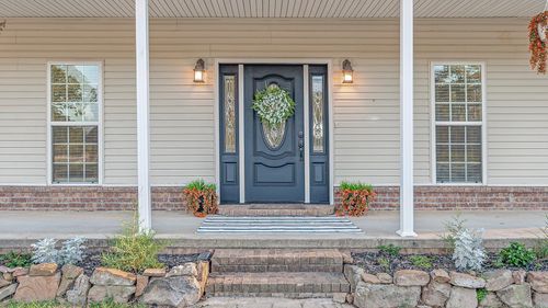 2135 Misenheimer Rd, Mountain View, AR, 72560-8212 | Card Image