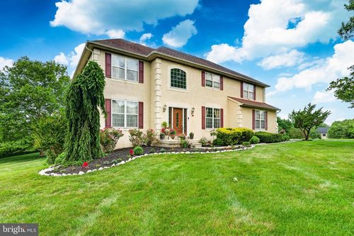 10 Surrey Ln, Royersford, PA, 19468-3159 | Card Image