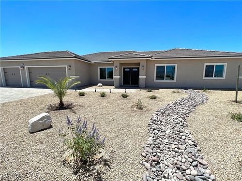 3701 S Tumbleweed Ave, Pahrump, NV, 89048-7589 | Card Image