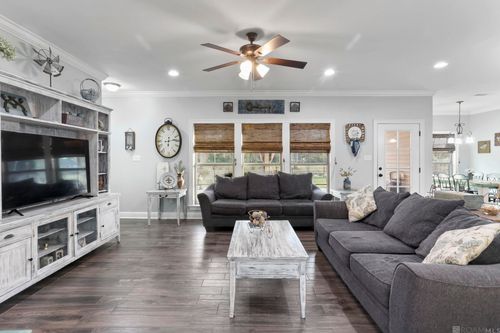 44067 Lebeau Rd, Saint Amant, LA, 70774-3020 | Card Image
