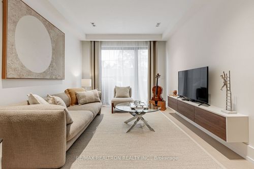 673 Crawford St, Toronto, ON, M6G3K1 | Card Image