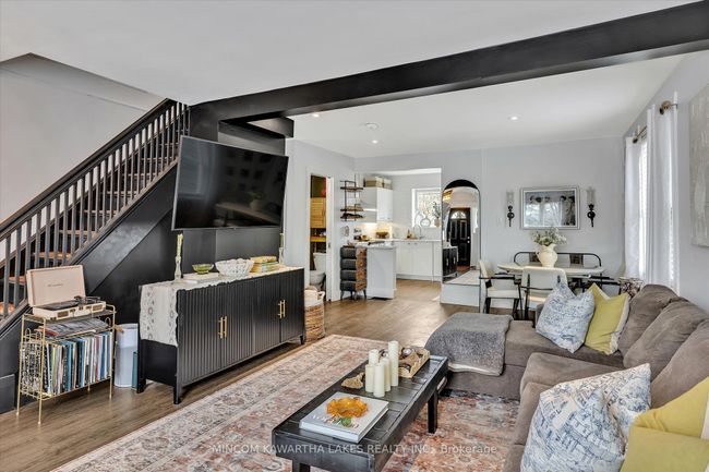 660 Romaine St, House other with 4 bedrooms, 2 bathrooms and 2 parking in Peterborough ON | Image 7