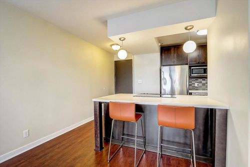 1660 N Prospect Ave, Milwaukee, WI, 53202-2400 | Card Image
