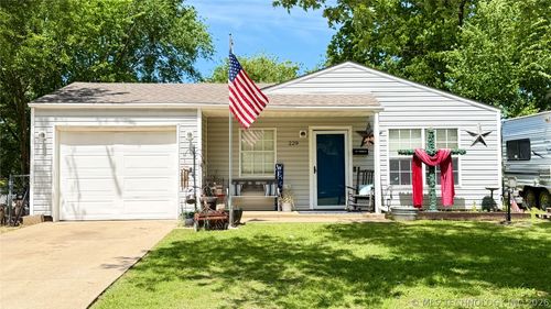 229 Monterey Ave, Sapulpa, OK, 74066-7019 | Card Image