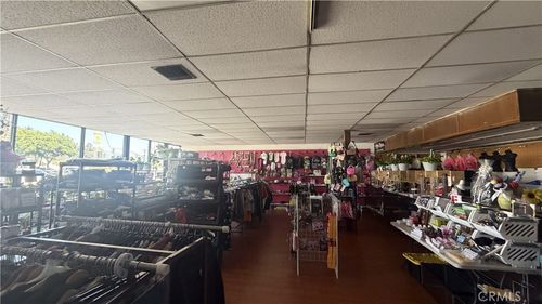 105 W Rialto, Rialto, CA, 92376 | Card Image